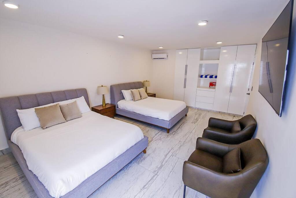 King Royal - Luxury In Center Villa